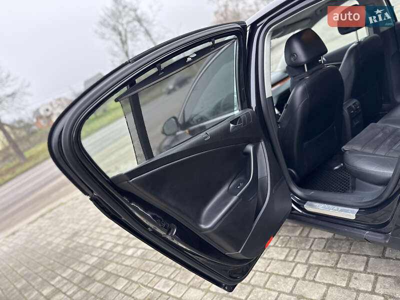 Седан Volkswagen Passat 2009 в Львове