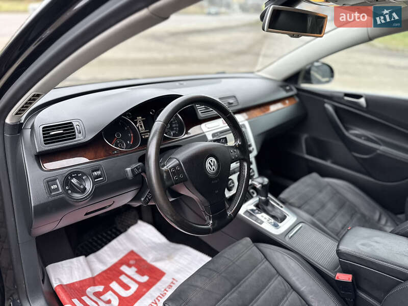 Седан Volkswagen Passat 2009 в Львове