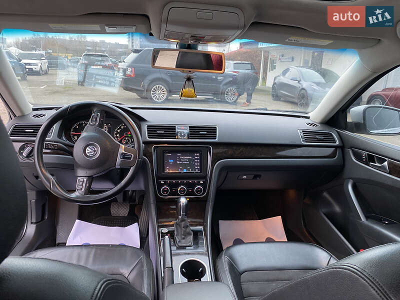 Седан Volkswagen Passat 2013 в Києві фото 27 Седан Volkswagen Passat 2013 в Києві