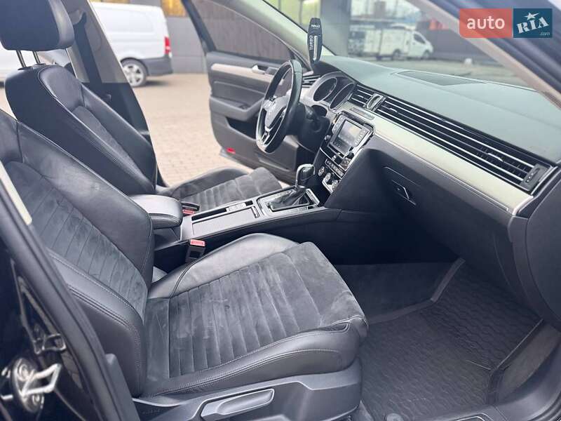 Универсал Volkswagen Passat 2015 в Ровно