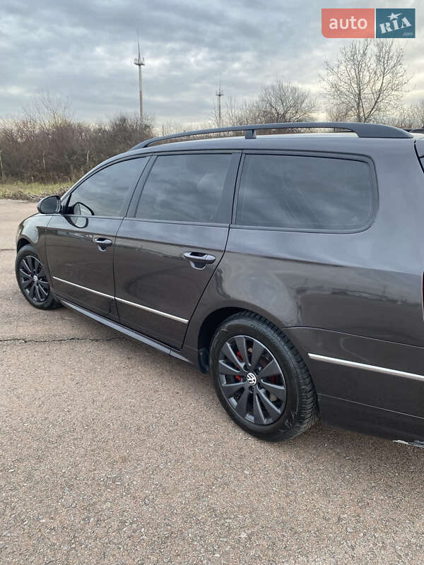 Універсал Volkswagen Passat 2010 в Ужгороді