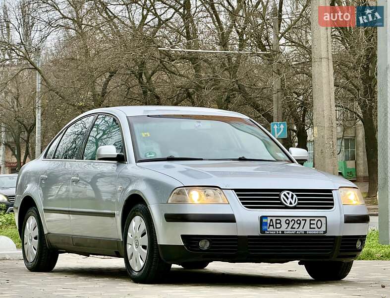 Седан Volkswagen Passat 2003 в Одессе