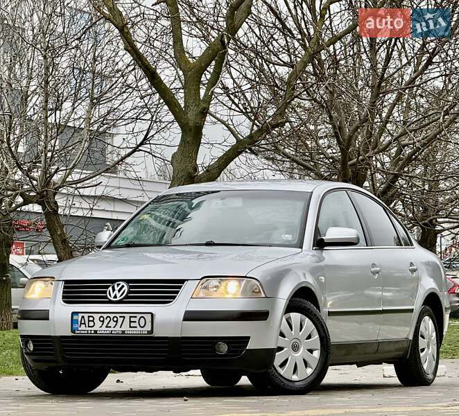 Седан Volkswagen Passat 2003 в Одессе