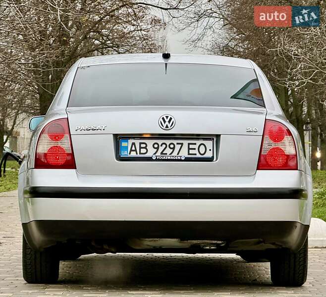 Седан Volkswagen Passat 2003 в Одессе