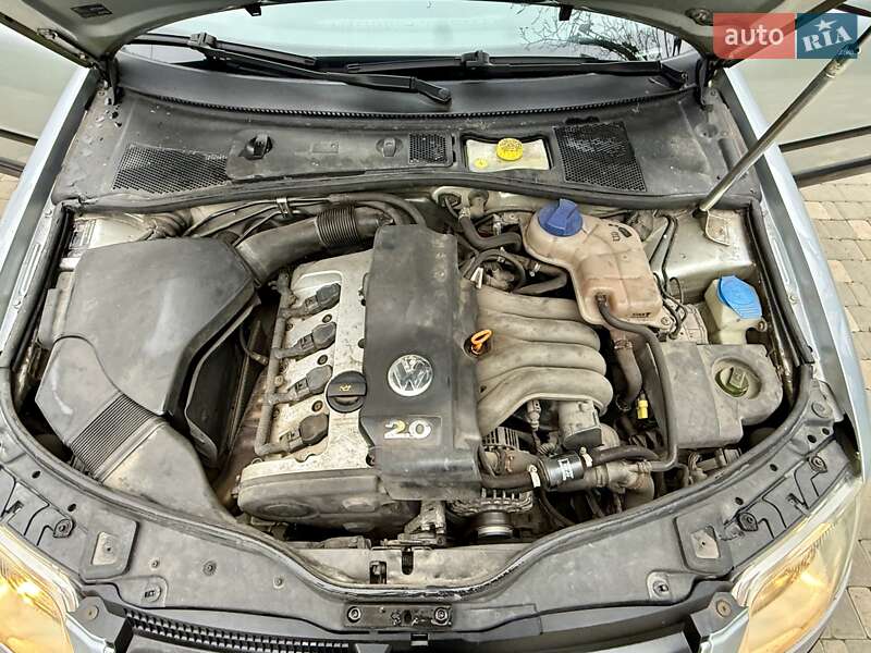 Седан Volkswagen Passat 2003 в Одессе