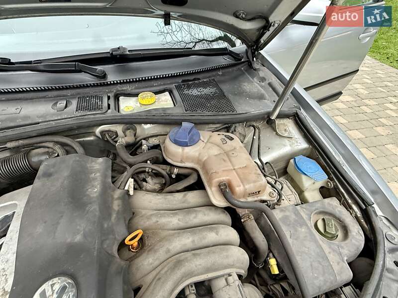 Седан Volkswagen Passat 2003 в Одессе