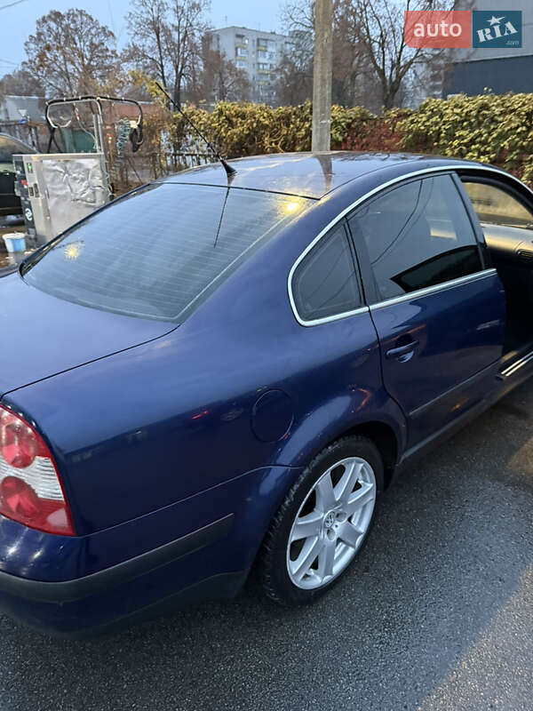 Седан Volkswagen Passat 2002 в Чернігові