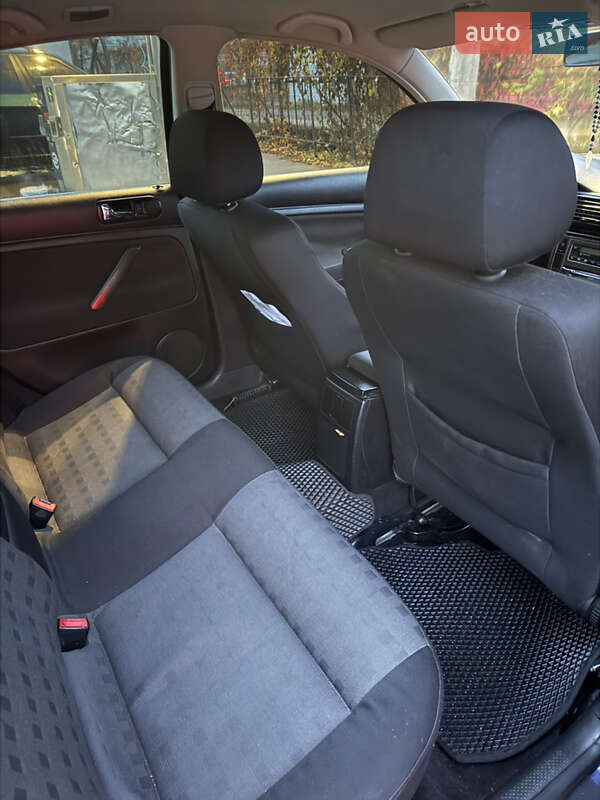 Седан Volkswagen Passat 2002 в Чернігові