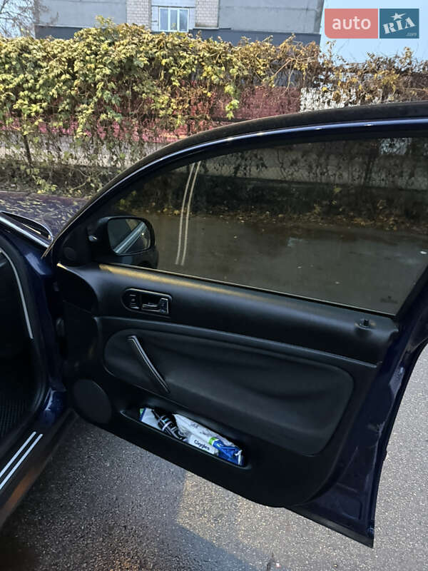 Седан Volkswagen Passat 2002 в Чернігові