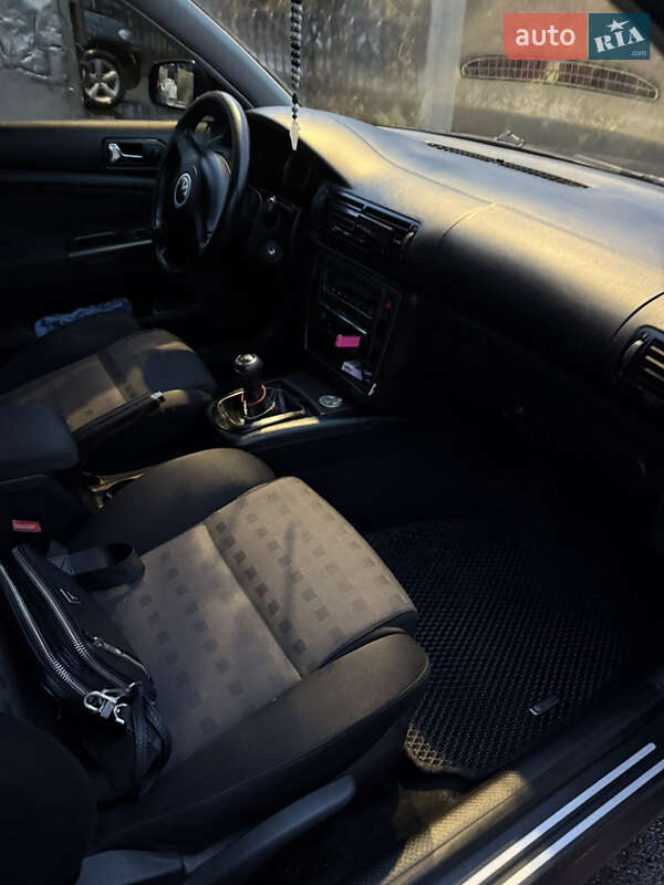 Седан Volkswagen Passat 2002 в Чернігові