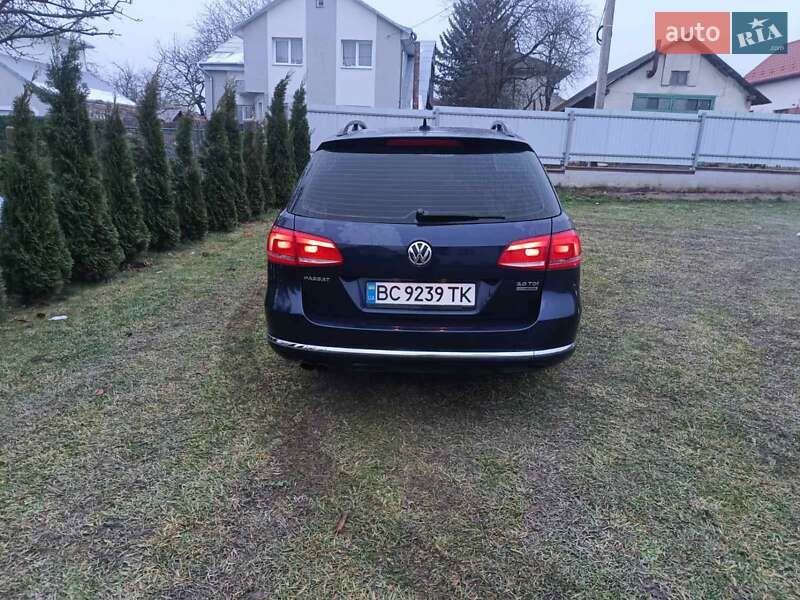 Универсал Volkswagen Passat 2011 в Дрогобыче