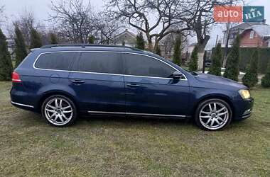 Універсал Volkswagen Passat 2011 в Дрогобичі