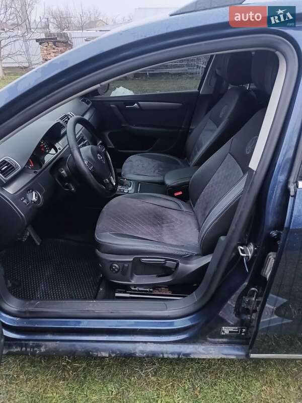 Универсал Volkswagen Passat 2011 в Дрогобыче