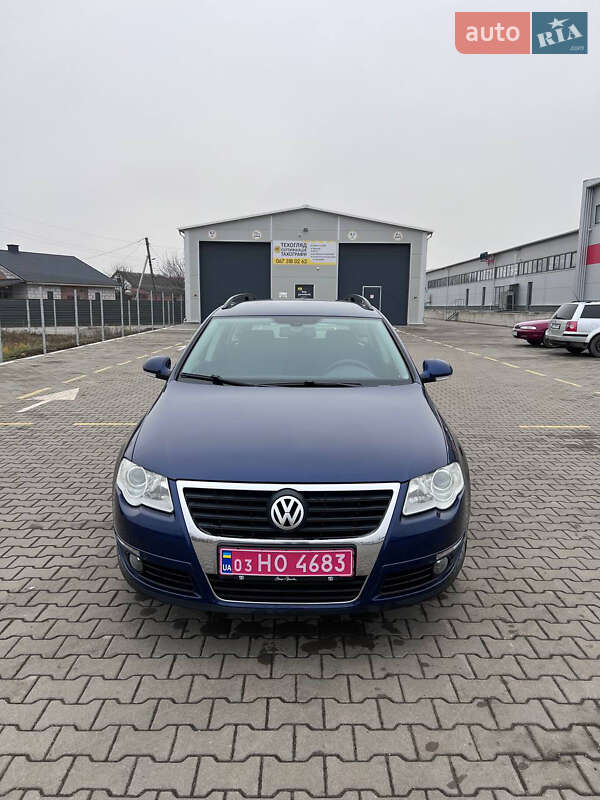 Универсал Volkswagen Passat 2010 в Нововолынске фото 2 Универсал Volkswagen Passat 2010 в Нововолынске