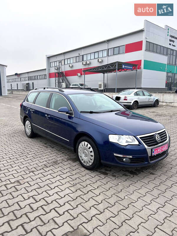 Универсал Volkswagen Passat 2010 в Нововолынске фото 4 Универсал Volkswagen Passat 2010 в Нововолынске