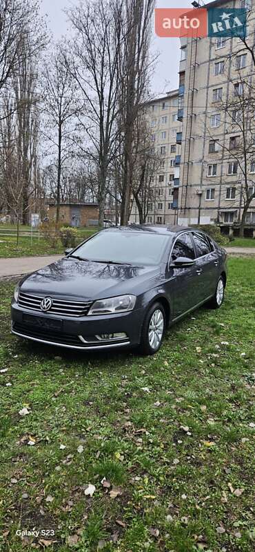 Седан Volkswagen Passat 2014 в Киеве фото 3 Седан Volkswagen Passat 2014 в Киеве