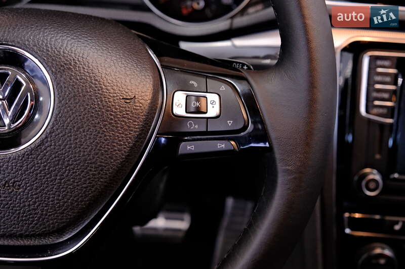 Седан Volkswagen Passat 2017 в Одесі фото 22 Седан Volkswagen Passat 2017 в Одесі