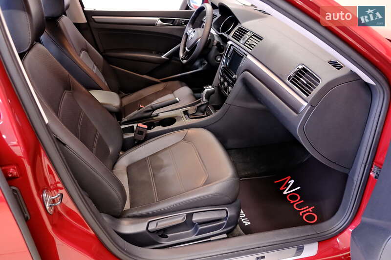 Седан Volkswagen Passat 2017 в Одесі фото 42 Седан Volkswagen Passat 2017 в Одесі