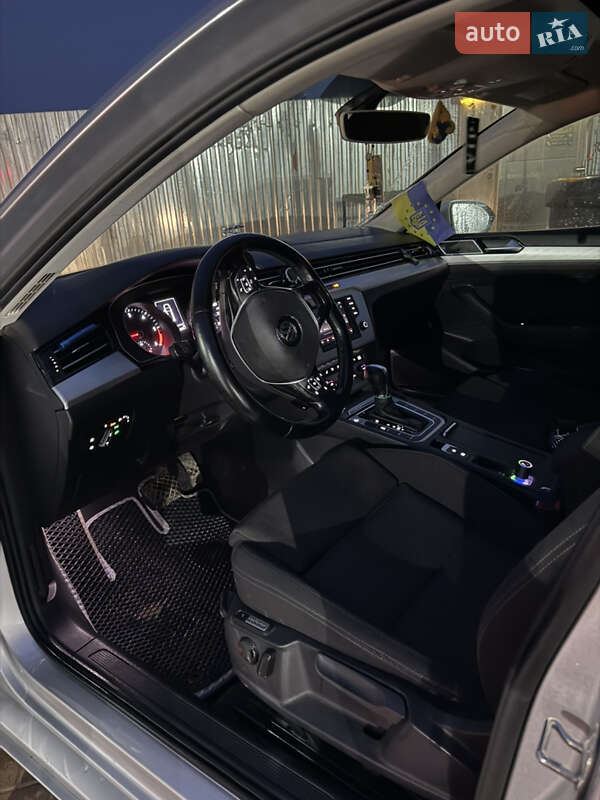 Универсал Volkswagen Passat 2015 в Коломые