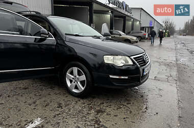 Универсал Volkswagen Passat 2008 в Киеве