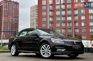Седан Volkswagen Passat 2018 в Киеве