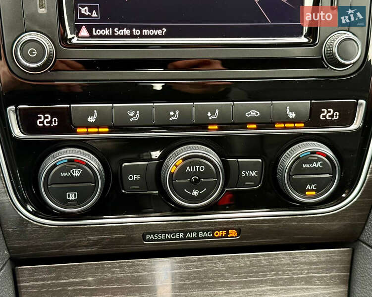 Седан Volkswagen Passat 2018 в Киеве