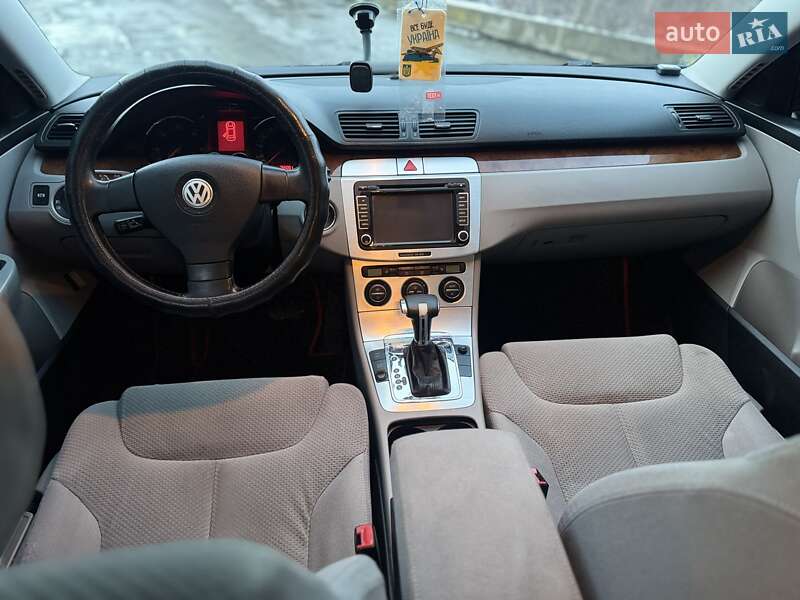 Седан Volkswagen Passat 2010 в Стрые