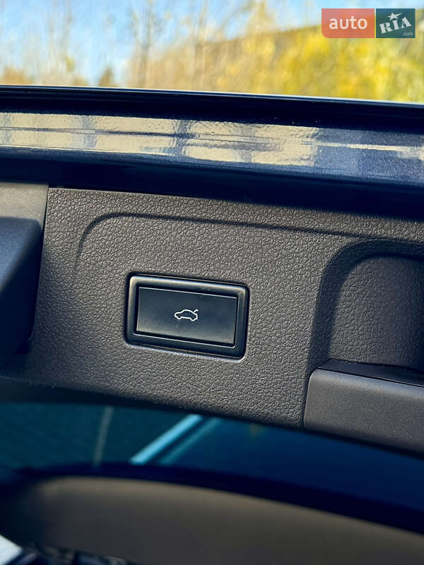 Універсал Volkswagen Passat 2015 в Ужгороді