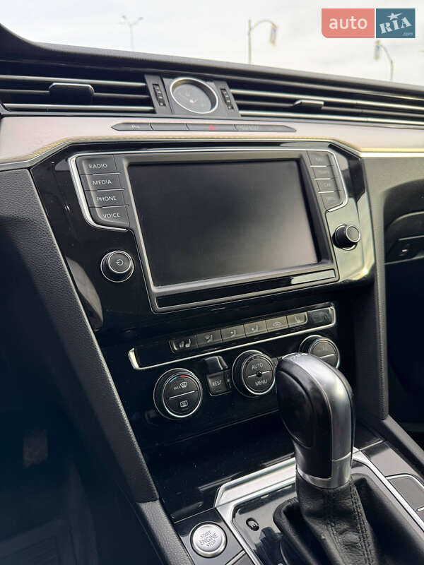 Универсал Volkswagen Passat 2015 в Виннице