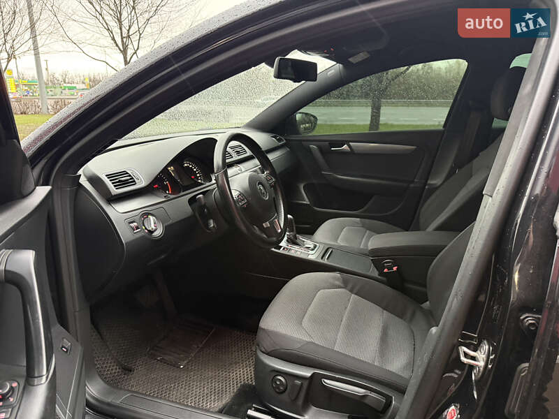 Универсал Volkswagen Passat 2014 в Киеве