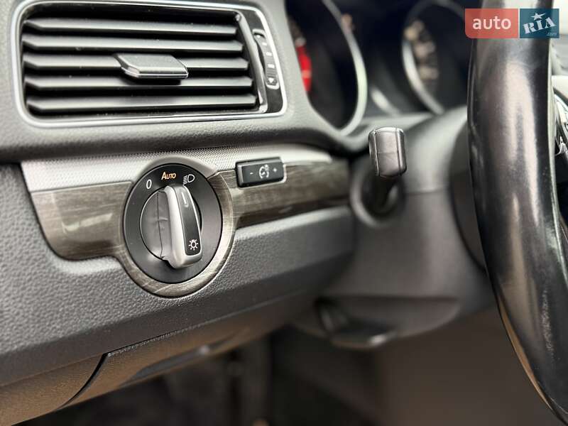 Седан Volkswagen Passat 2015 в Луцьку фото 17 Седан Volkswagen Passat 2015 в Луцьку
