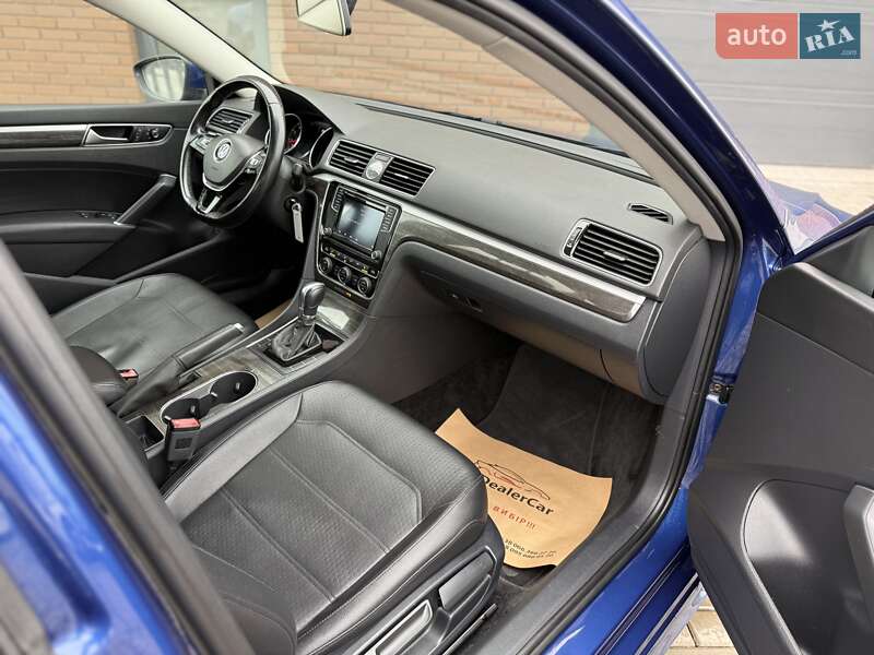 Седан Volkswagen Passat 2015 в Луцьку фото 28 Седан Volkswagen Passat 2015 в Луцьку