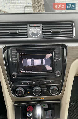 Седан Volkswagen Passat 2017 в Хмельницькому