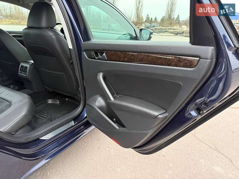 Седан Volkswagen Passat 2014 в Ровно фото 39 Седан Volkswagen Passat 2014 в Ровно
