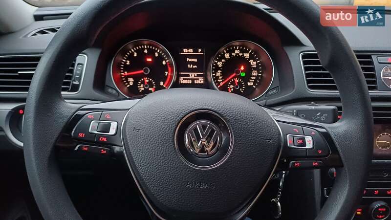 Седан Volkswagen Passat 2016 в Николаеве