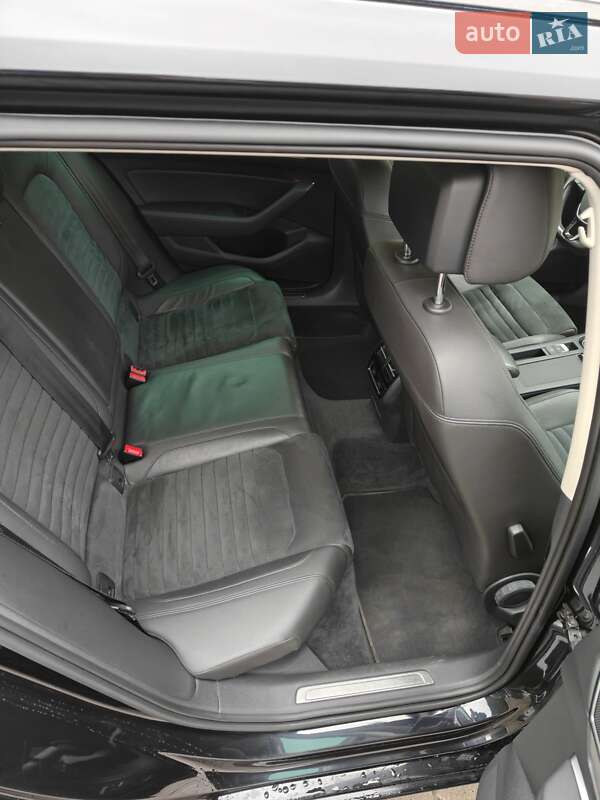 Універсал Volkswagen Passat 2015 в Тернополі