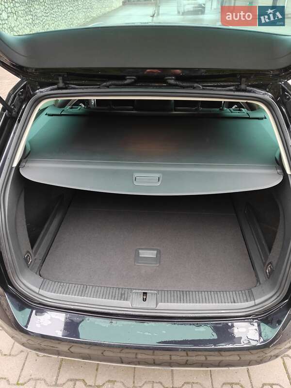 Універсал Volkswagen Passat 2015 в Тернополі