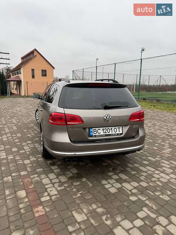 Універсал Volkswagen Passat 2011 в Самборі