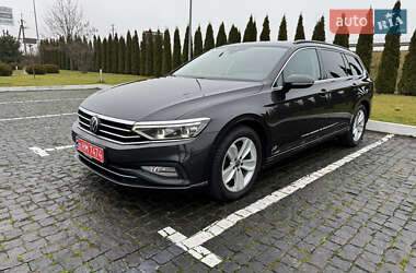 Универсал Volkswagen Passat 2020 в Ровно