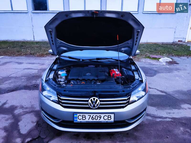 Седан Volkswagen Passat 2011 в Чернигове