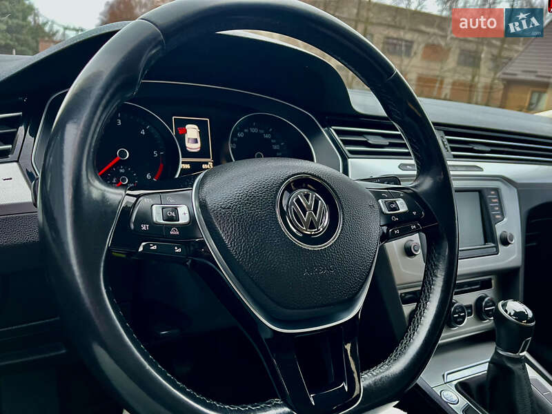 Седан Volkswagen Passat 2015 в Бершади