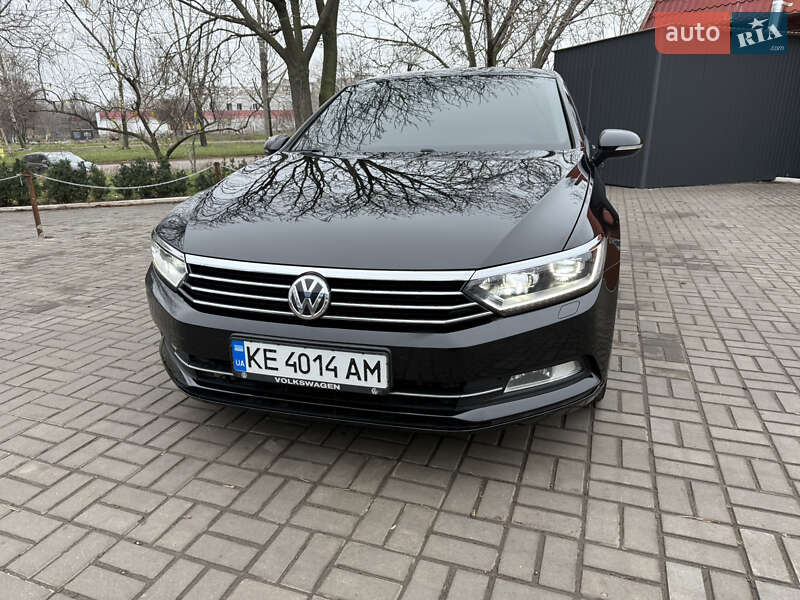 Седан Volkswagen Passat 2015 в Кривом Роге