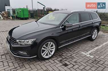 Універсал Volkswagen Passat 2020 в Черкасах