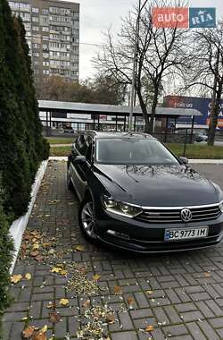 Універсал Volkswagen Passat 2016 в Києві