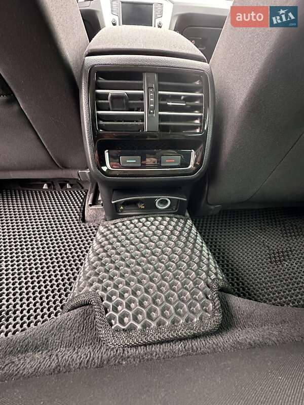 Универсал Volkswagen Passat 2016 в Львове