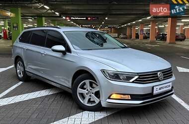 Універсал Volkswagen Passat 2016 в Києві