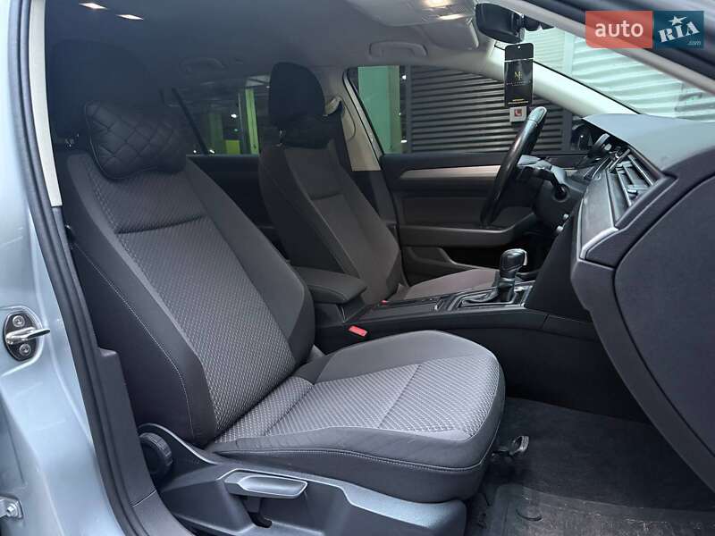 Универсал Volkswagen Passat 2016 в Киеве фото 10 Универсал Volkswagen Passat 2016 в Киеве