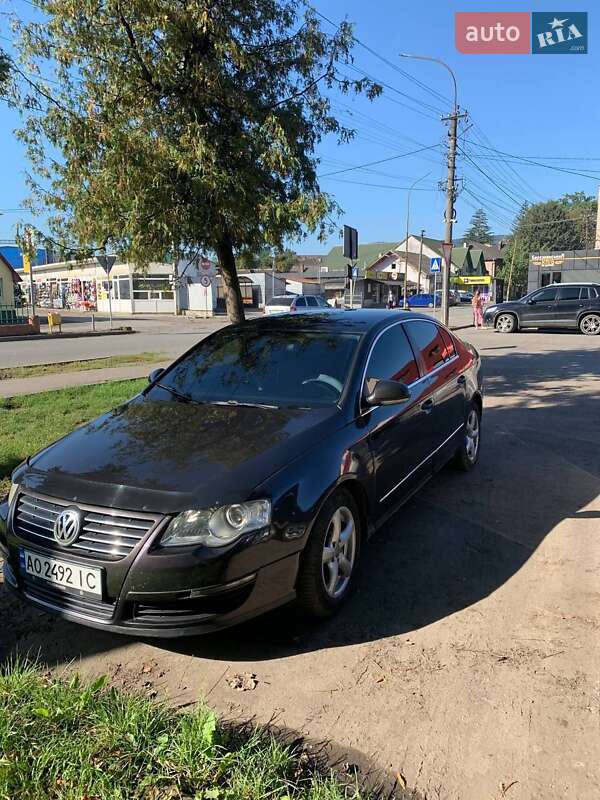 Седан Volkswagen Passat 2006 в Ужгороде