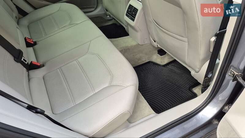 Седан Volkswagen Passat 2014 в Киеве фото 21 Седан Volkswagen Passat 2014 в Киеве