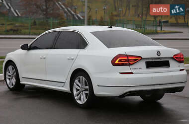 Седан Volkswagen Passat 2017 в Харкові